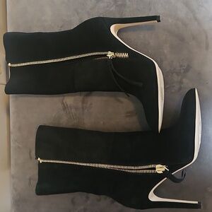 Neiman Black Suede High Heel Ankle Boots with Gold Zipper...womens 7...no box